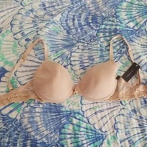 Natori lace bra 32D.